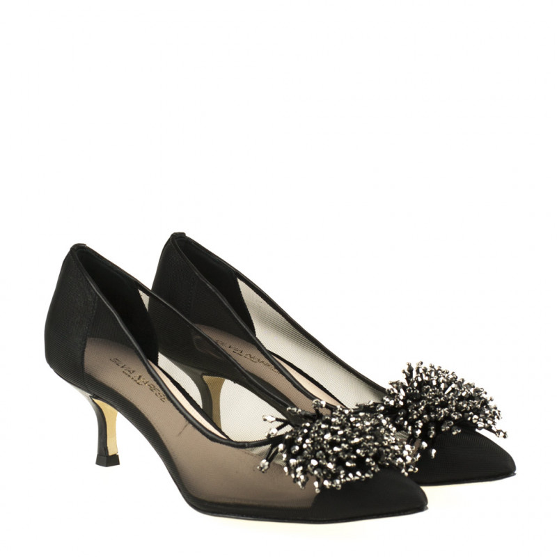 Decolletè in pelle nera con tacco medio - immagine 3