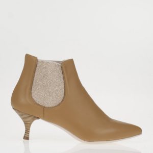 Stivaletto a punta cuoio