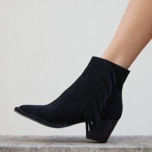 Stivaletti scamosciati neri con frange