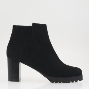 Stivaletto nero con plateau