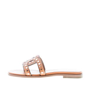 TOD’S donna sandalo ciabatta in pelle CUOIO con fascia intrecciata a catena e borchie. Suola cuoio