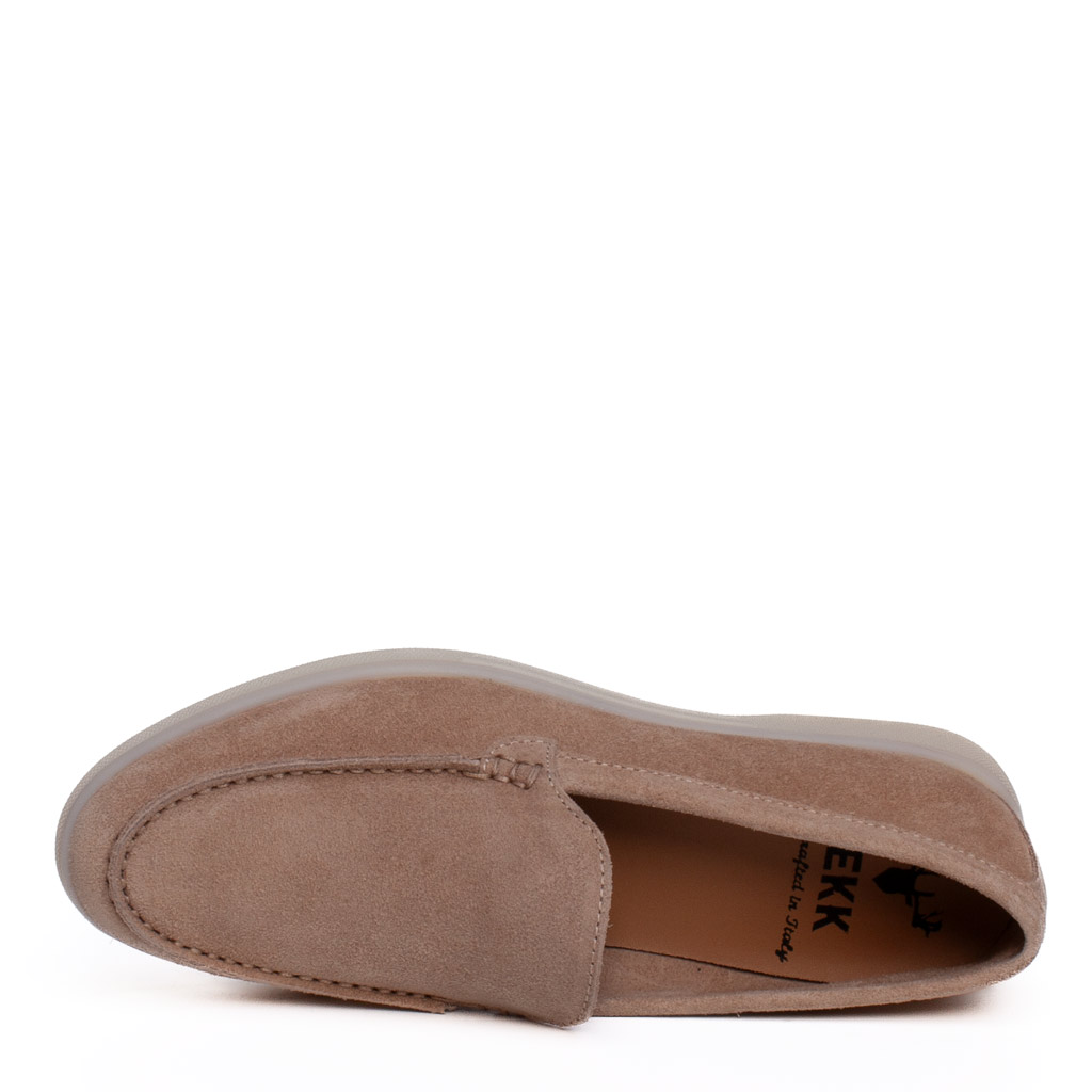 Mocassino in camoscio beige - immagine 5