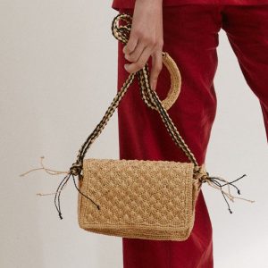 Pochette a tracolla in rafia