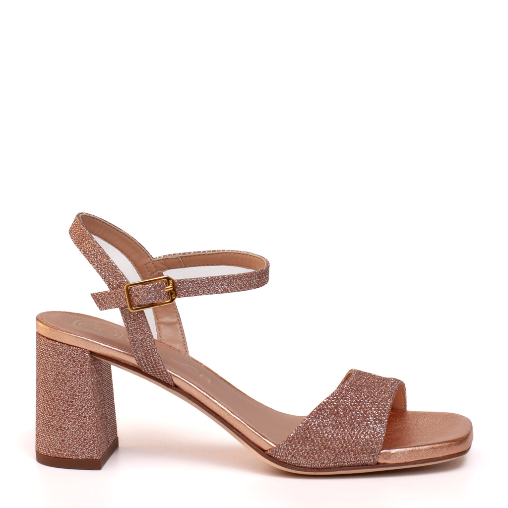 Sandalo in tessuto rosa