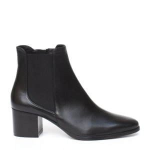 Stivaletto in pelle nero