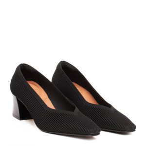 Decollete quadrato in tessuto nero