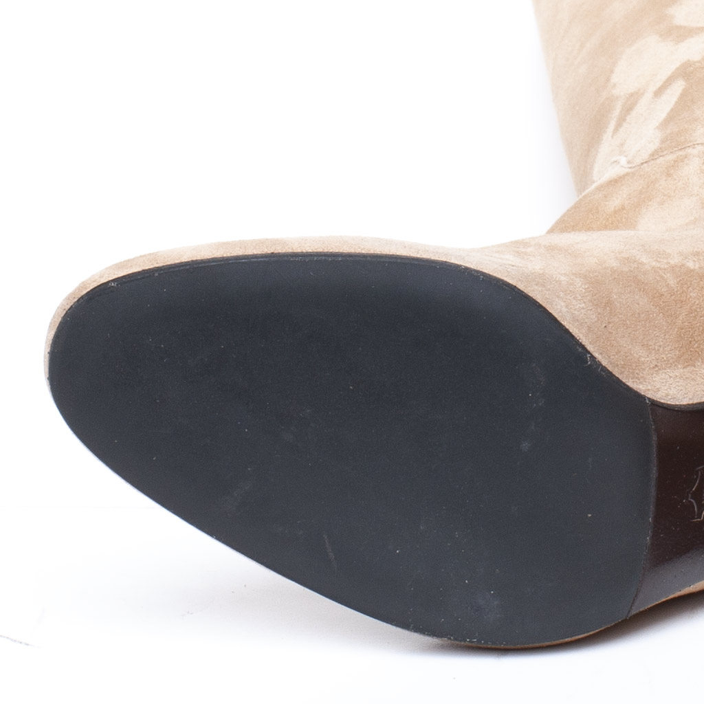 Stivale a tubo in camoscio nude - immagine 3