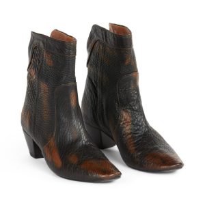 Stivaletto a tubo in pelle marrone invecchiata